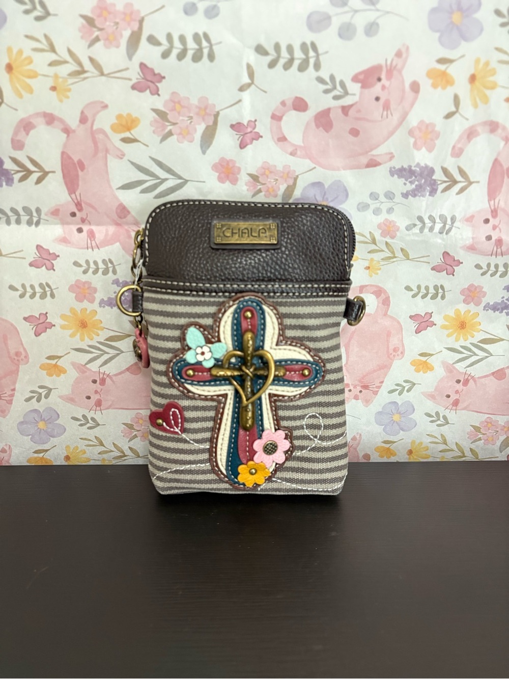 Chala Darling Cross Cellphone crossbody bag cross with heart Vegan leather EUC